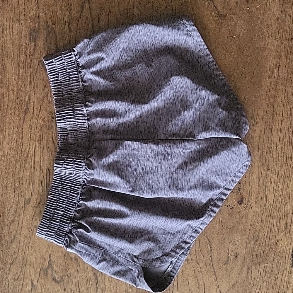 Shorts - Picture 2 of 4